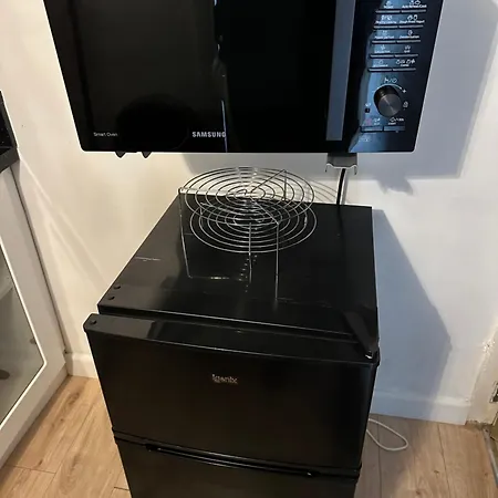 Budget * Leeds (West Yorkshire)