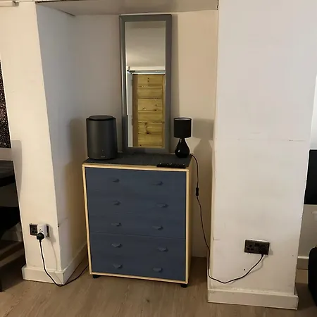Budget Apartment *