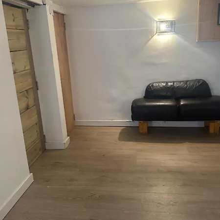 Apartment Budget Leeds (West Yorkshire)